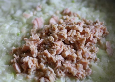 Pleas go to this site and vote for my recipe. crock pot clam chowder - Sock Box 10