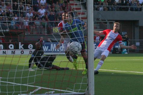 You are currently watching feyenoord vs fc emmen live stream online in hd. Fotoverslag | FC Emmen - Feyenoord - FC Emmen