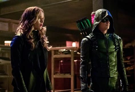 Check Out New Arrowverse Elseworlds Crossover Photos