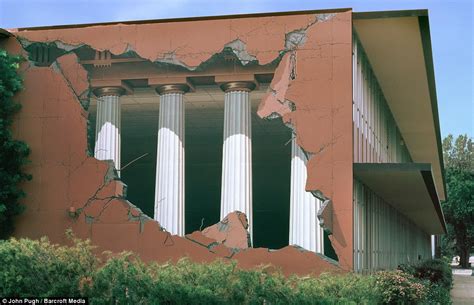 Interior painting, door painting, commercial painters Amazing 3D Murals by John Pugh