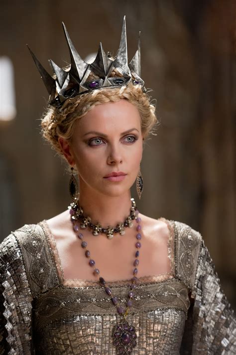 Ravenna Charlize Theron Snow White And The Huntsman 2012 Costume Designed By Colleen Atwood