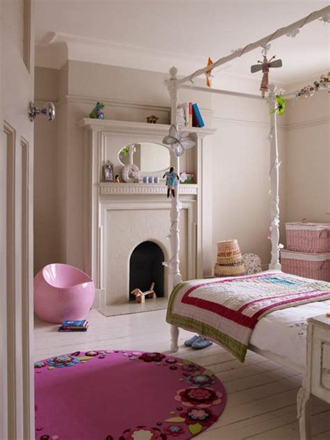 If you're raising a tween, a princess theme. 17 Creative Little Girl Bedroom Ideas - Rilane