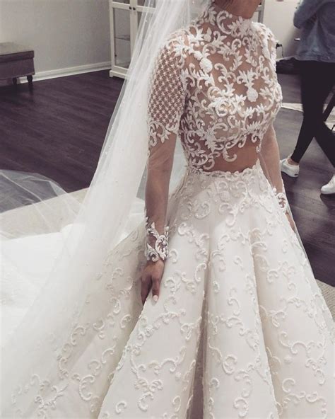 Wedding Dress With Gorgeous Details That Absolutely Breathtaking