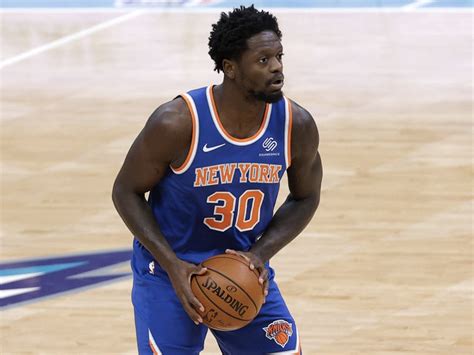 His height is 2.03 m and weight is 113 kg. Julius Randle's Late Heroics Lead New York Knicks Over Orlando Magic | NBA News