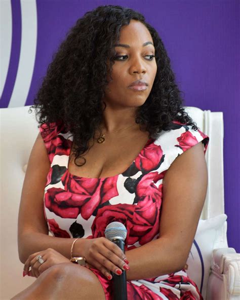 Kimberly Martins Social Media Secrets How She Built A Massive Online Following