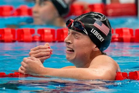 Tokyo Games Katie Ledecky Comes Back To Win The First Ever Olympic