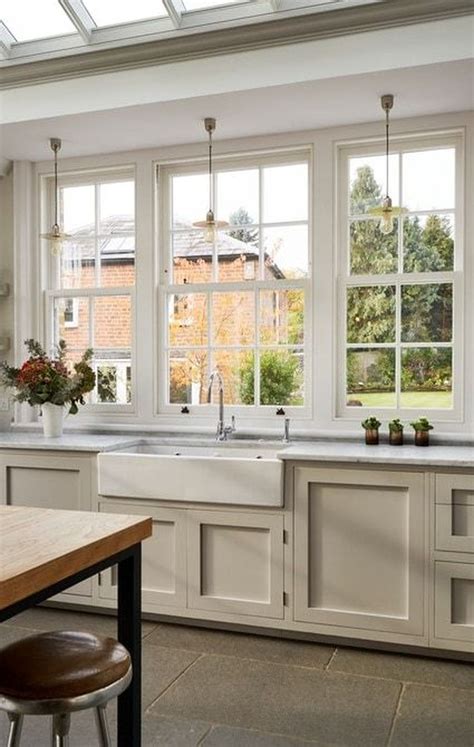 Gorgeous Kitchen Windows Ideas That Are Perfect For Your Kitchen 58
