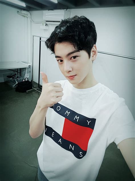 #my id is gangnam beauty #cha eun woo #eunwoo #kim doh yon #kim eun soo #mygif #ep2 #wow im sorry your face is all pixelated *eunwoo haha #but lol these guys and confessing to the girls within a few days of meeting them. The Handsome Idol Cha Eun-woo, Take a Look at His Best ...