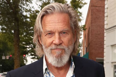 Jeff Bridges Is Committed To Living The Dudeliest Life Ever