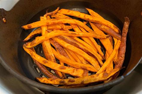 How to cook sweet potato fries in ninja foodi. Cajun Seasoned Ninja Foodi Sweet Potato Fries - Kinda ...