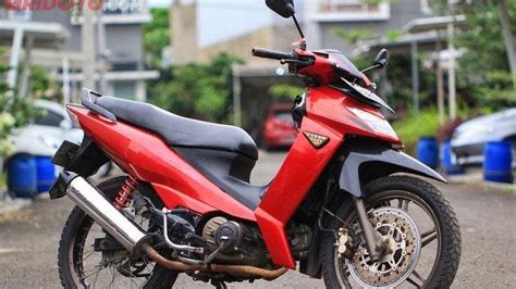 Penampilannya merupakan motor bebek paling futuristis selama produsen motor jepang ada di indonesia. Modifikasi Zx 130 / Kawasaki Modifications New Modifikasi ...