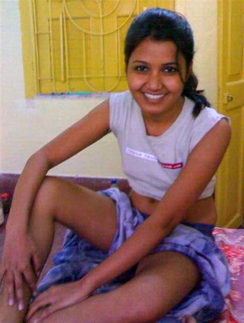 Free Indian Girl Showing Her Perfect Nude Body Photos