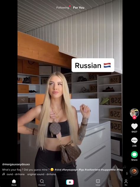 The Russian Flag In This Girls Tik Tok Mildlyinfuriating