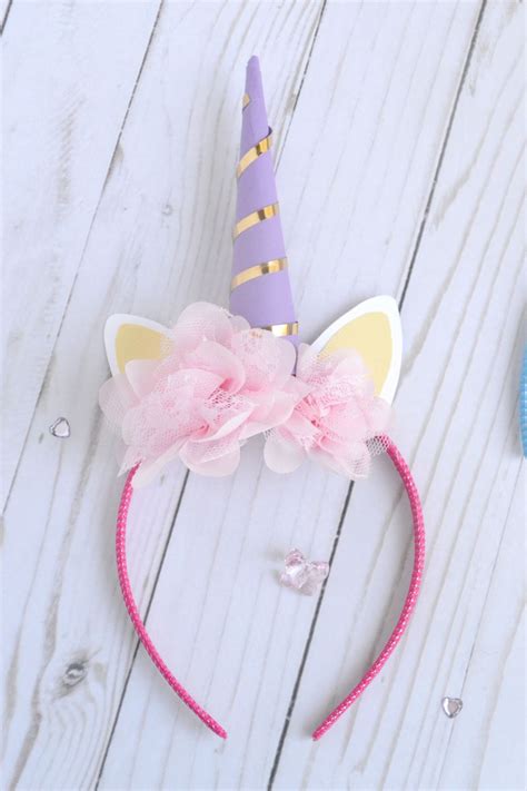 Learn How To Make Your Own Unicorn Headband Perfect As A Halloween