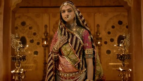 Viacom Defers Global Release Of Bollywood Epic Padmavati Amid Controversy Hollywood Reporter