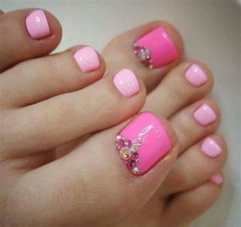 pink nails pretty pedicures~ toe nail art jolis ongles vernis à ongles beaux ongles