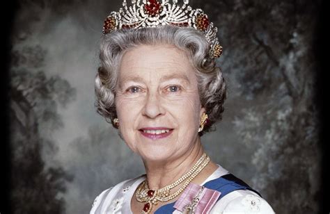 Keistimewaan Dan Kelebihan Jadi Ratu Elizabeth Ii Iluminasi