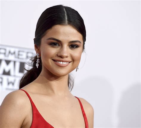 Selena Gomez Tops Instagram Site Portland Press Herald