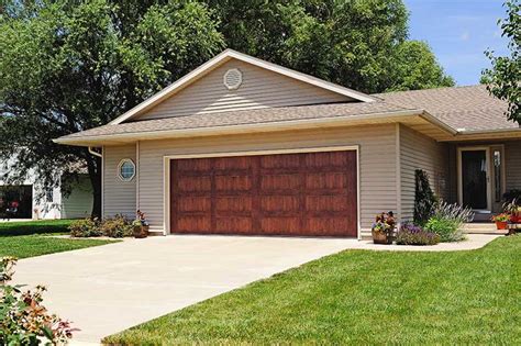View 1844 houses for sale in minneapolis, mn at a median listing price of $325,000. Garage Door Installation, Service | Maple Grove ...