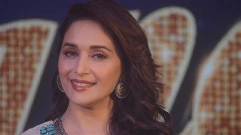 Madhuri Dixit Gives An Impromptu Performance Says ‘i Just Realized That I Can Choreograph For
