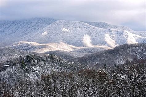 4 Of The Best Reasons To Go Winter Hiking In The Smokies