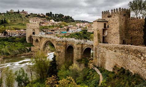 José francisco de san martín y matorras, known simply as josé de san martín or the liberator of argentina, chile and peru, was an argentine. Puente de San Martín en Toledo - Opinión, historia, guía ...