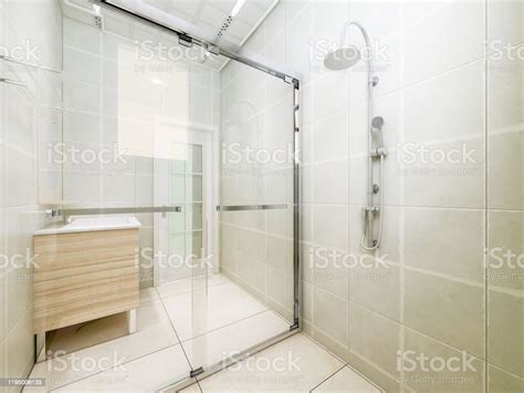 Simple Toilet Design Of Modern Urban Residential Buildings Stock Photo