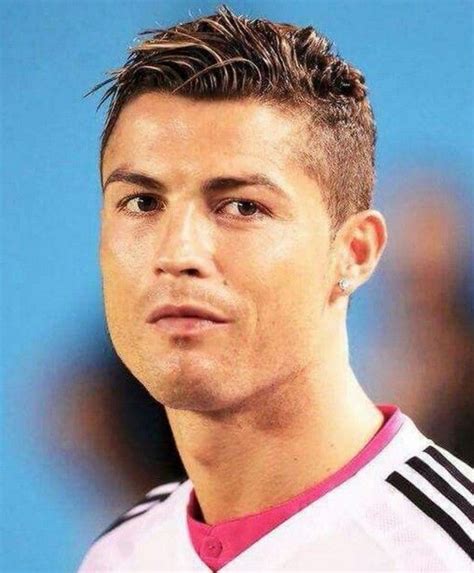 Daha güçlü cinsiyetlerin çoğu güzellik bakımlarına katılır, manikür ve pedikür yapar. Ronaldo sarı saç modeli | Ronaldo hair, Cristiano ronaldo ...