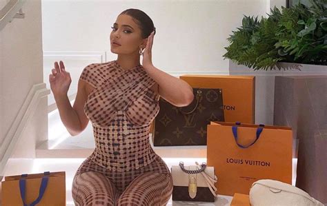 Kylie Jenner Dhe Louis Vuitton Një Kombinim I Përkryer