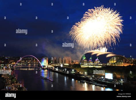 Newcastle Tyne Bridge Fireworks Hi Res Stock Photography And Images Alamy