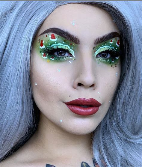30 Beautiful Christmas Makeup Ideas You Must Try Page 7 Of 10