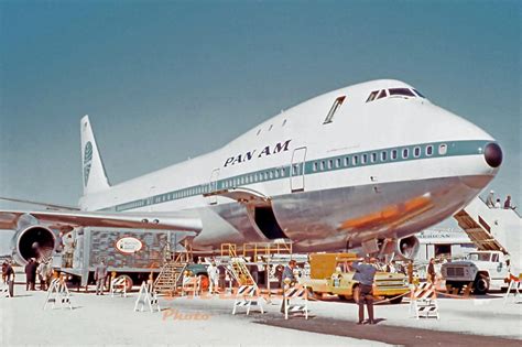 Pan Am Boeing 747 121 N734pa On Display In December 1969 Pan American
