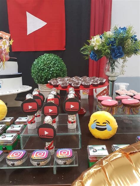 Pin De Loja Parabéns Em Decoração De Festa Tema Youtuber Decoração Emoji Decoração Festa Festa