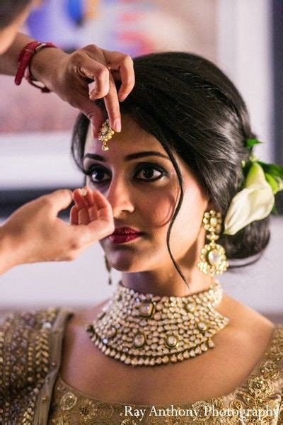 To make your selection easy, we have this absolutely stunning hairstyle which will work perfectly for both your wedding as well as your reception. Latest Indian Bridal Wedding Hairstyles Trends 2019-2020 ...