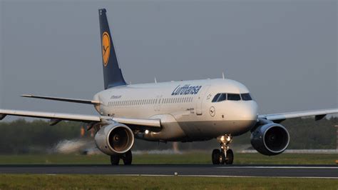 First Look Lufthansas A320neo Reviewed Business Traveller
