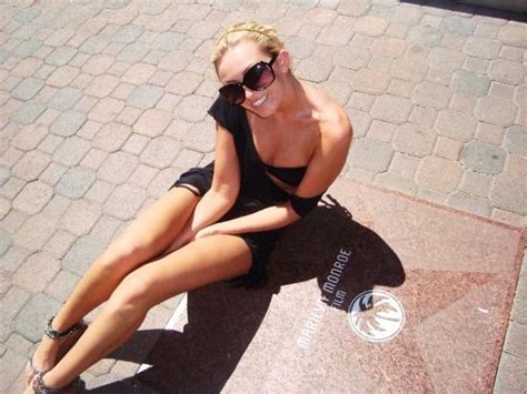 Picture Of Paulina Gretzky