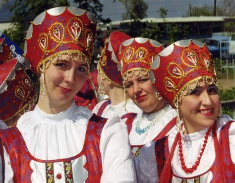 Russia Rural Tatarstan Lovely Women In Beautiful Traditio Flickr