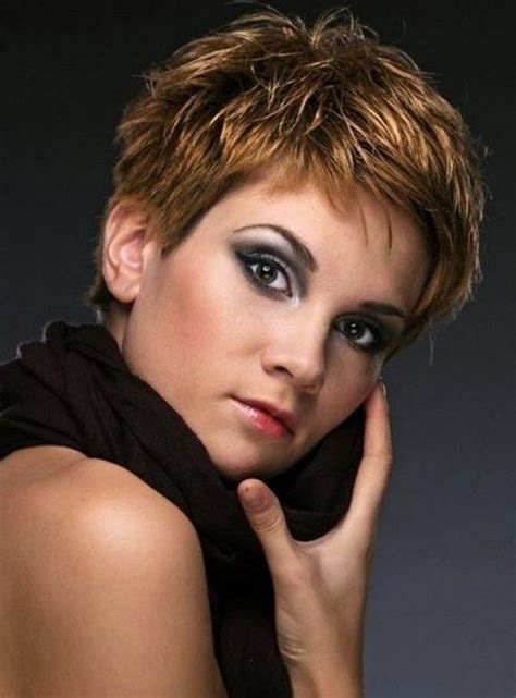 2024 Popular Short Haircuts For Women In Their 50s
