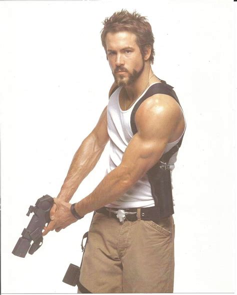 R I P D Ryan Reynolds Holding Big Gun 8 X 10 Inches Costume Test Photo 004 At Amazon S