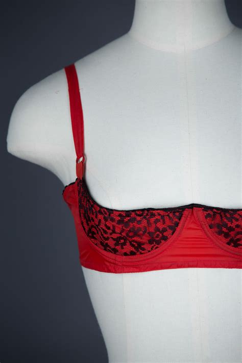 Red Nylon And Lace Padded Quarter Cup Bra By La Parisienne The