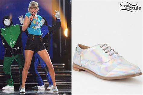 Taylor Swifts Shoes Taylor Swift Shoe Blog