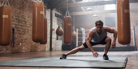 20 Minute Bodyweight Workout From Chris Hemsworths Pt Esquire