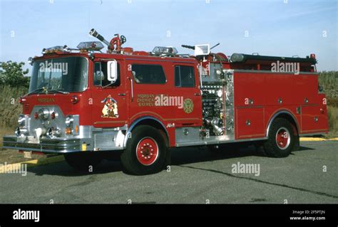 Mack Fire Truck Hi Res Stock Photography And Images Alamy