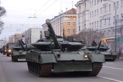 New More Powerful Tank Rolls Into Northern Fleet Garrisons The