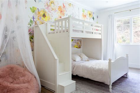 Cape cod is a geographic cape extending into the atlantic ocean from the southeastern corner of mainland massachusetts, in the northeastern. California Cape Cod Home - Beach Style - Kids - Los ...