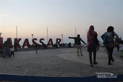 Pantai Losari Ikon Kota Makassar Yang Selalu Menarik Hati