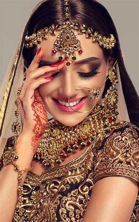 Indian Bridal Makeup Types Of Traditional Indian Bridal Makeup Vogue