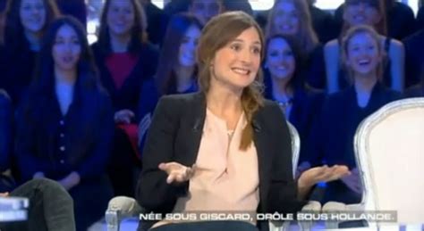 Camille Chamoux Enceinte Dévoile Le Sexe Et Le Prénom De Son Bébé Dans Salut Les Terriens Closer