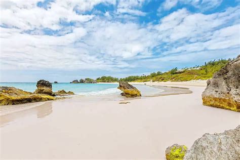 7 Beautiful Reasons Why Horseshoe Bay Bermuda Is Bucket List Worthy