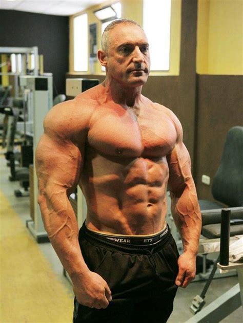 Strong Old Men 15 Pics